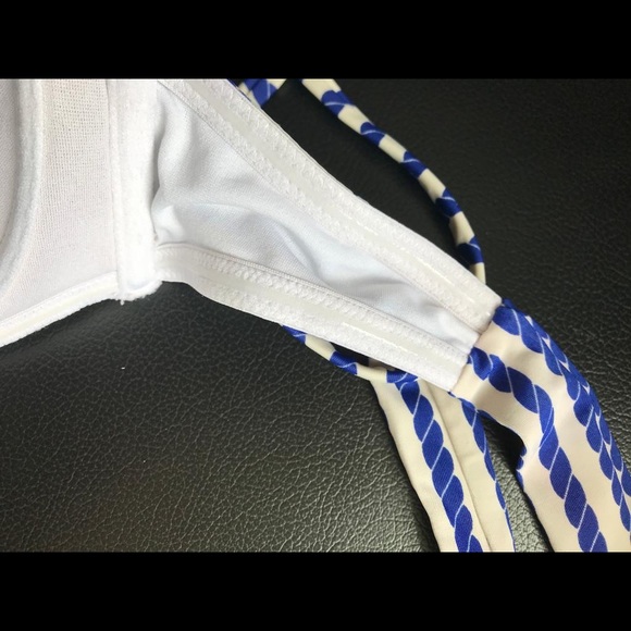 La Vie en Rose Bikini Top - Picture 4 of 8